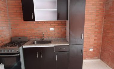 apartamento en arriendo en variante la floresta. Cod A1759