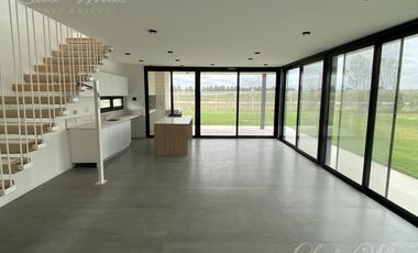 Casa en venta en Lares de Canning