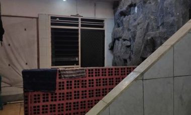 Rumah usaha surabaya pusat eks cafe teuku umar Cocok untuk klinik,DLL
