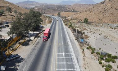 Se vende terreno de 10,000 m2 en La Presa, Tijuana