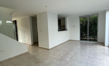 casa en arriendo en villa del rosario. Cod A2215