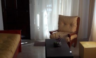 CASA EN VENTA CON LOCALES!!!!