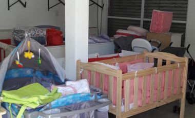 CASA EN VENTA CON LOCALES!!!!