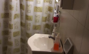 CASA EN VENTA CON LOCALES!!!!