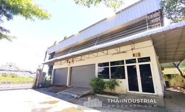 Factory or Warehouse 238 sqm for RENT at Phraeksa, Mueang Samut Prakan, Samut Prakan/ 泰国仓库/工厂，出租/出售 (Property ID: AT304R)