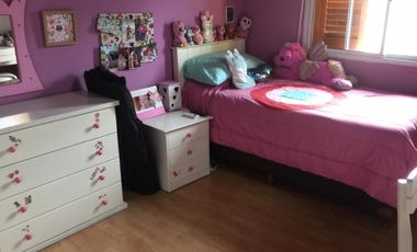 DUPLEX CON MUY BUENA DISTRIBUCIÓN POR TENER 4,30 mts DE ANCHO, CON 3 DORMITORIOS Y PATIO CON PARRILLA.