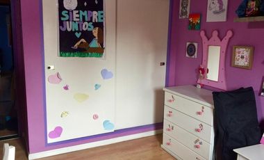 DUPLEX CON MUY BUENA DISTRIBUCIÓN POR TENER 4,30 mts DE ANCHO, CON 3 DORMITORIOS Y PATIO CON PARRILLA.