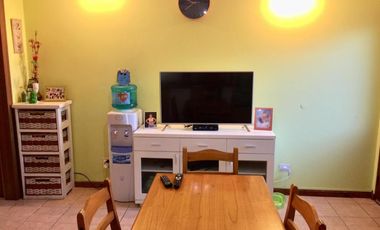 DUPLEX CON MUY BUENA DISTRIBUCIÓN POR TENER 4,30 mts DE ANCHO, CON 3 DORMITORIOS Y PATIO CON PARRILLA.