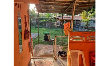 VENDO CASA EN LA CHORRERA BARRIO COLÓN VIA EL ROSARIO 6R