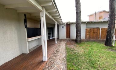 Codigo 653 - Pinamar - Casa En Alquiler - Zona Nayades - Pileta