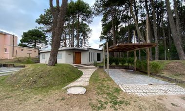 Codigo 653 - Pinamar - Casa En Alquiler - Zona Nayades - Pileta