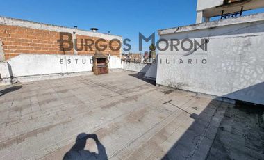 Casa con Departamento en venta en Ramos Mejia Sur