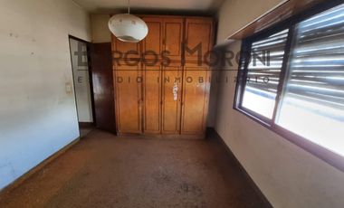 Casa con Departamento en venta en Ramos Mejia Sur