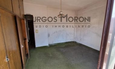 Casa con Departamento en venta en Ramos Mejia Sur