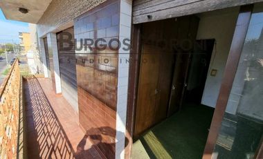 Casa con Departamento en venta en Ramos Mejia Sur