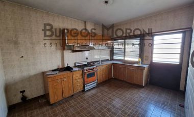 Casa con Departamento en venta en Ramos Mejia Sur