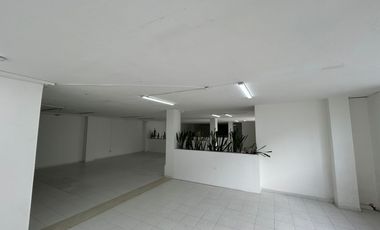 oficina en arriendo en av 30 de agosto. Cod A5685