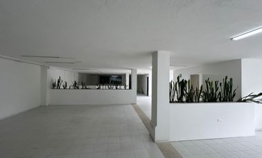 oficina en arriendo en av 30 de agosto. Cod A5685