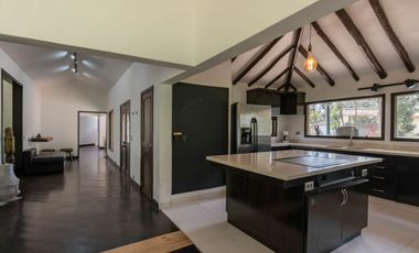 casa en arriendo/venta en vereda el salitre. Cod V15837