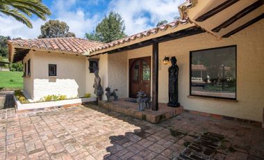casa en arriendo/venta en vereda el salitre. Cod V15837