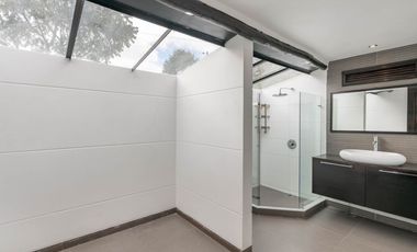 casa en arriendo/venta en vereda el salitre. Cod V15837
