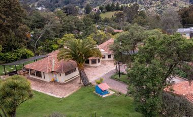 casa en arriendo/venta en vereda el salitre. Cod V15837