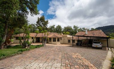 casa en arriendo/venta en vereda el salitre. Cod V15837
