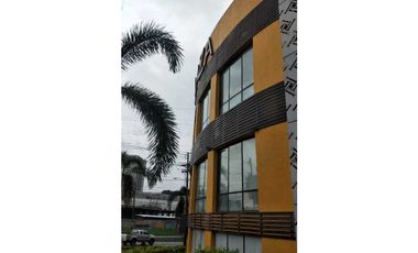 LOCAL DE 124 MTS2 EN PREMIER  PLAZA , BRISAS DEL GOLF