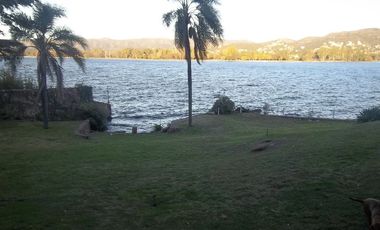 Casa con costa lago Villa Carlos Paz