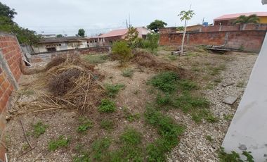 Puerto Cayo - Cuidadela Antonio De Vallejo: Se Vende Casa Cerca del Mar en Puerto Cayo