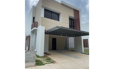 Panama Norte / Casas Eco-comunidad