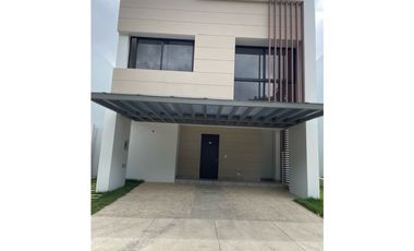 Panama Norte / Casas Eco-comunidad