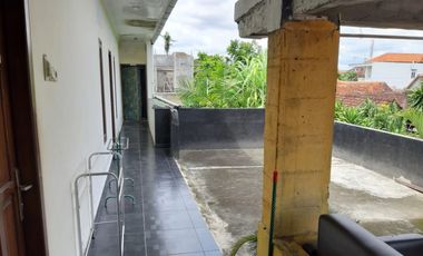Hotel 11 Kamar di Pusat Kota Jalan Suryodiningratan