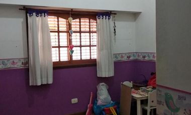 CHALET EN EXCELENTE ESTADO.