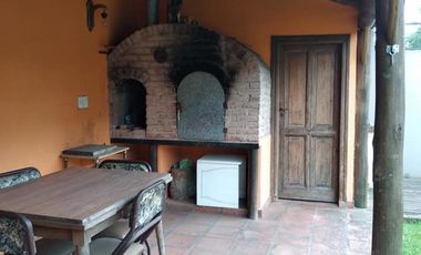 CHALET EN EXCELENTE ESTADO.