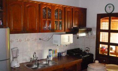 GUIDEK - STASIUK PROPIEDADES VENDE HERMOSA CASA