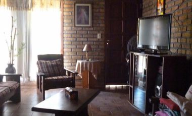 GUIDEK - STASIUK PROPIEDADES VENDE HERMOSA CASA