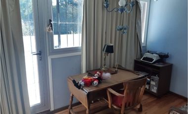 Casa 5 ambientes/ Pocos años de antigüedad/ Barrio El Tejado