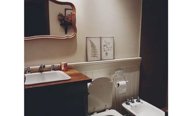 Casa 5 ambientes/ Pocos años de antigüedad/ Barrio El Tejado