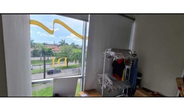 Se vende exclusivio local  Atrio Mall costa del este 83 mts