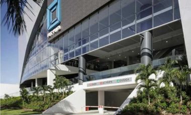 Se vende exclusivio local  Atrio Mall costa del este 83 mts