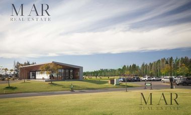 Lote en El Golf, Nordelta con salida a la laguna