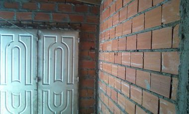 Casa americana en buen estado en Barrio Almafuerte