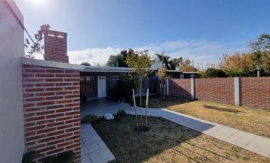 Casa con Departamento en venta en Lujan Centro