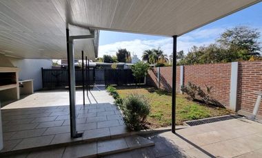 Casa con Departamento en venta en Lujan Centro