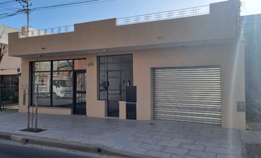 Casa con Departamento en venta en Lujan Centro