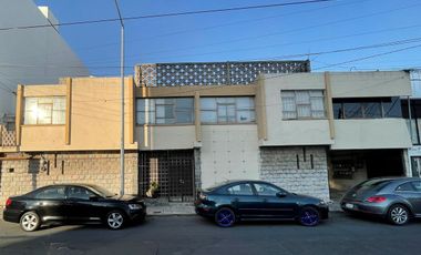 Venta de Edificio Uso Mixto en 5 Poniente  y 25 Sur