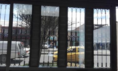 local en arriendo en santa isabel. Cod A88236