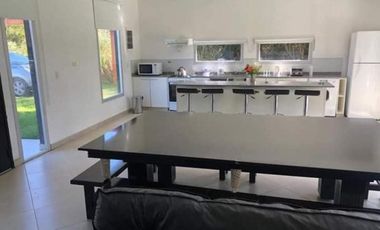 EXCELENTE PROPIEDAD EN COSTA ESMERALDA