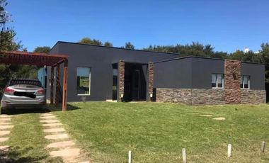 EXCELENTE PROPIEDAD EN COSTA ESMERALDA